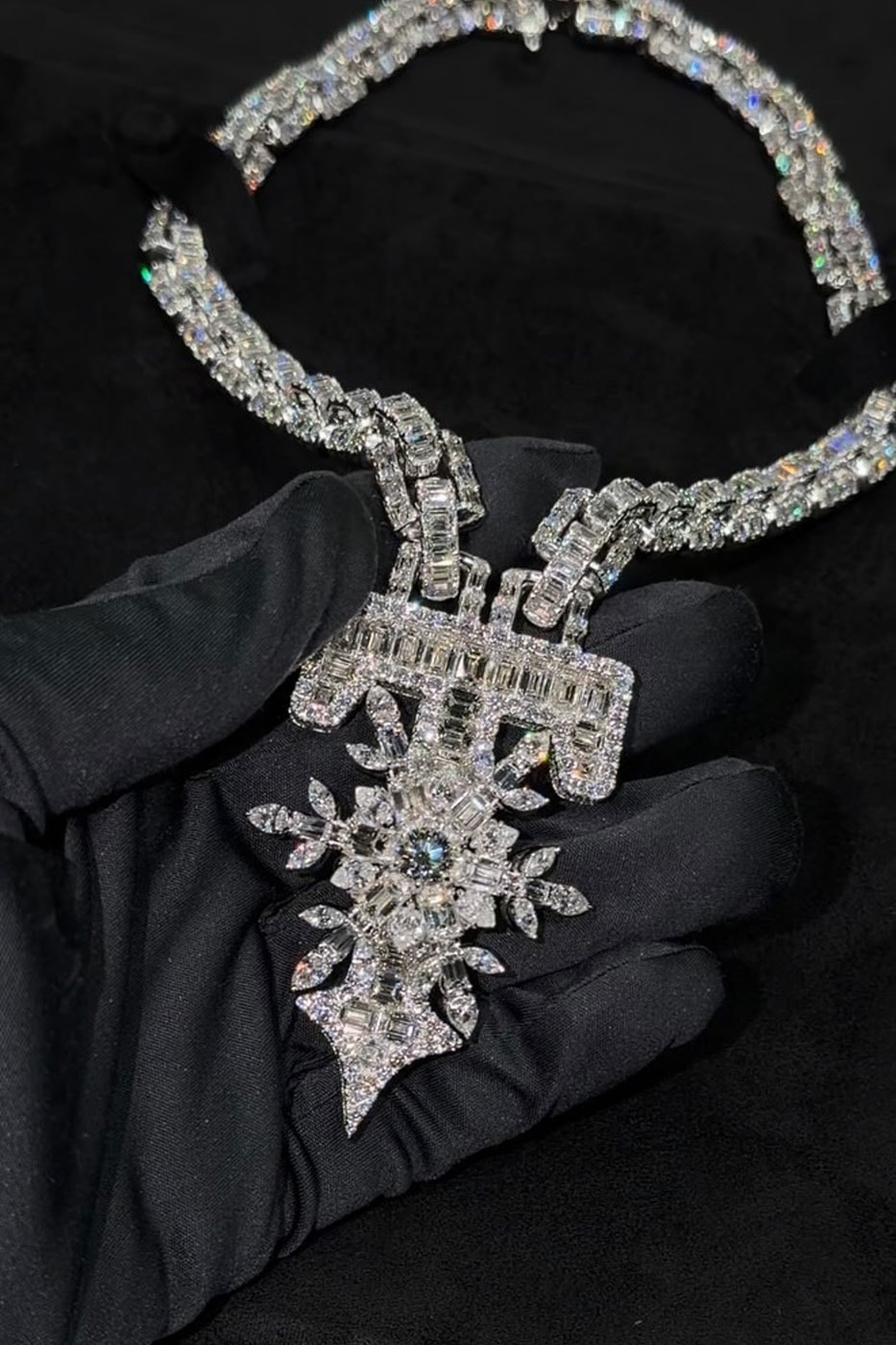 Megan Thee Stallion’s “Tina Snow” diamond chain is a one-of-one by Elliott&nbsp;Eliantte