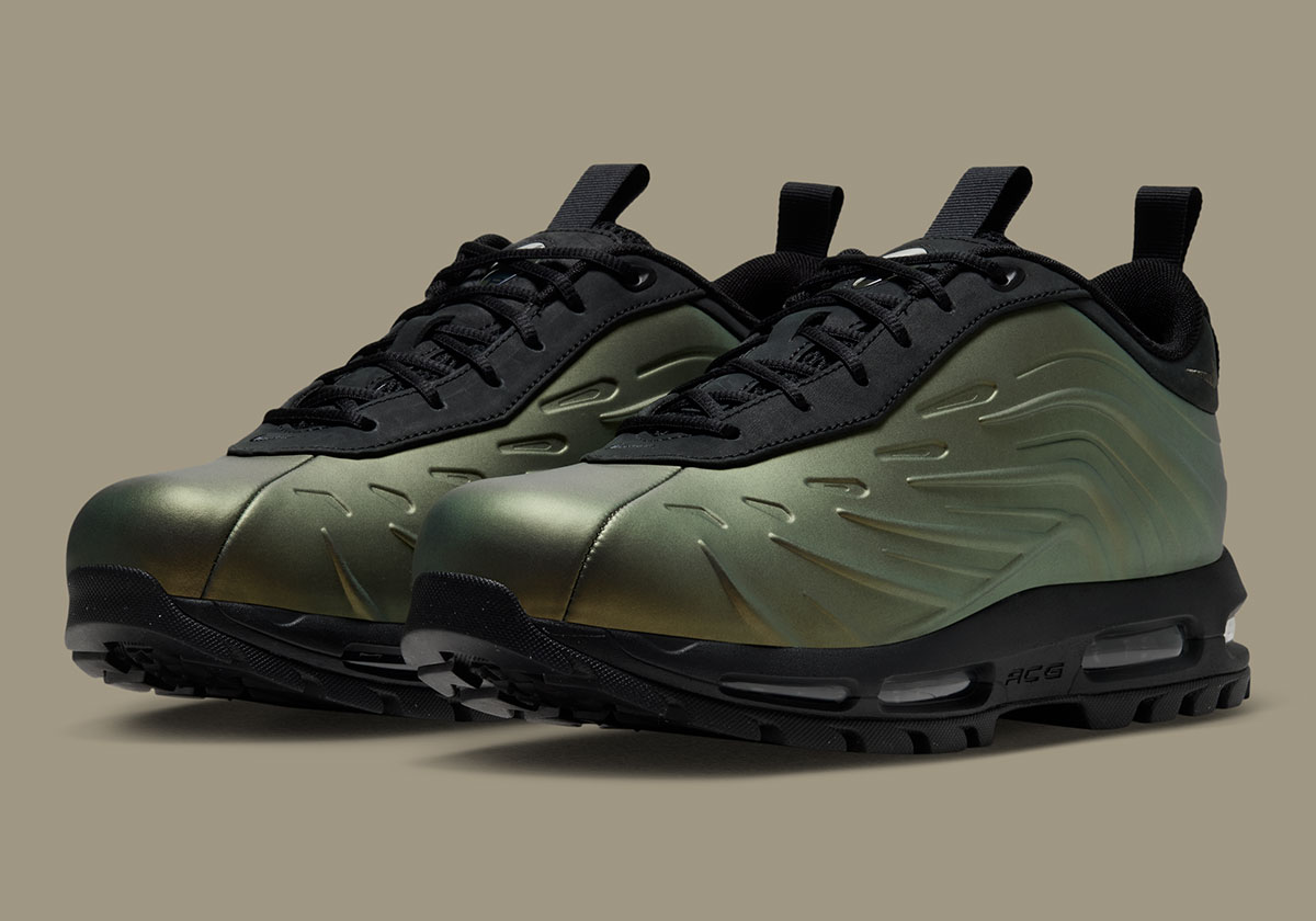 Nike Goadome Low Foamposite Metallic Gold